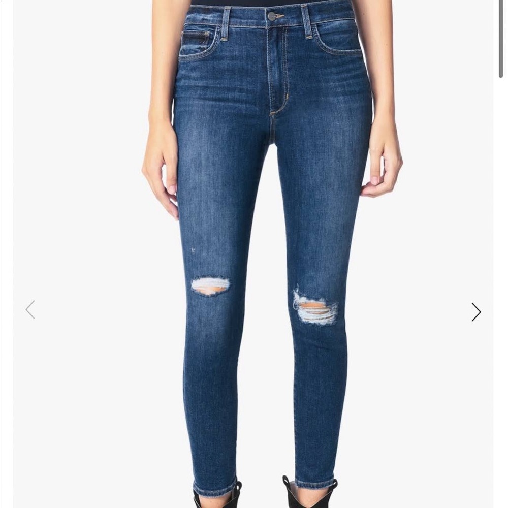 NWOT Joe’s Jeans in The Charlie cut